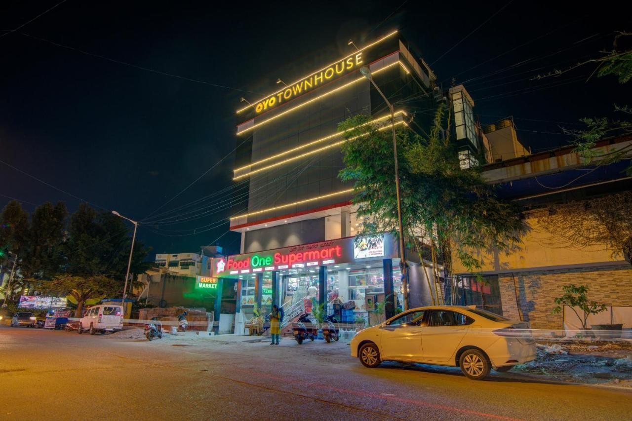 Oyo Townhouse 104 Koramangala Maharaja Signal Hotel Bangalore Exterior foto